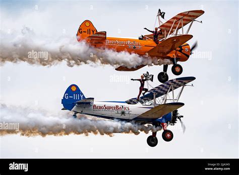 airshows wingwalkers